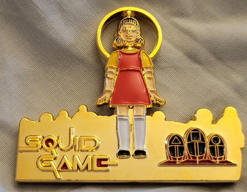 Squid Games Gold Coin Moving Toy Dolls Head Netflix TV Game Show firmato USA Old - Foto 3 di 18