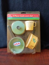 Chillton-Globe 4 Piece Children's Cookware Set NOS