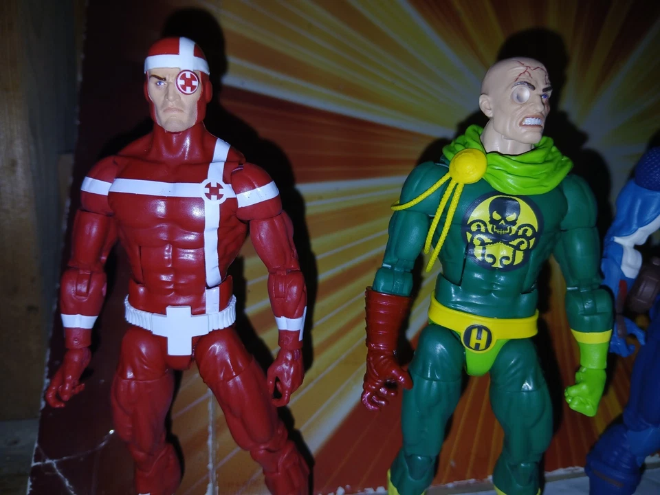 MARVEL LEGENDS PERSONAJES ALEATORIOS DE MARVEL VILLANIANS, LOTE DE 5 FIGURAS Foto 2 de 3