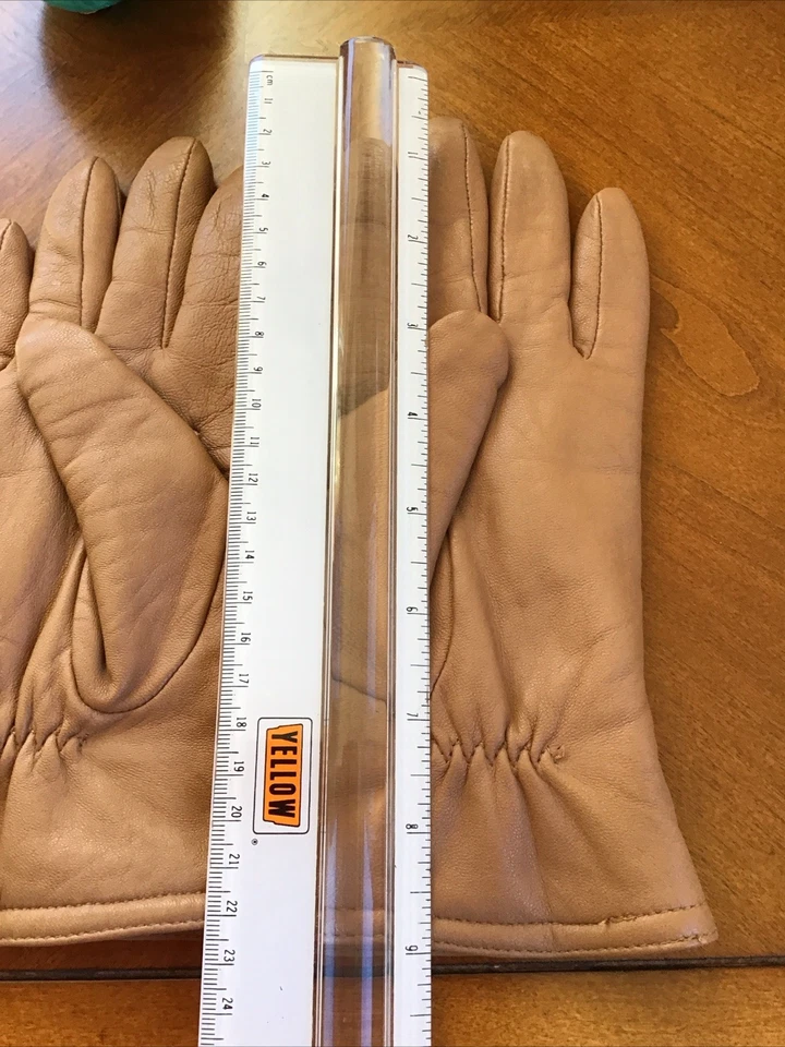 Women’s Thinsulate Lined Leather Gloves XL Color Tan Excellent - Image 3 of 4