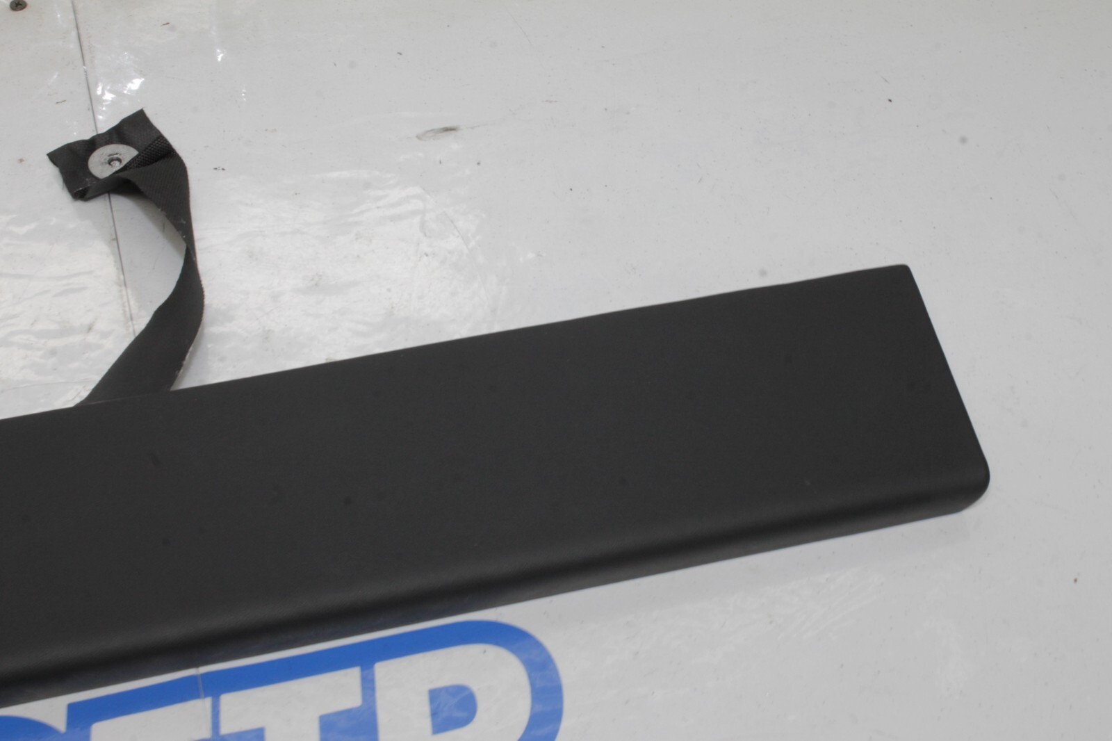 McLaren MP4-12C 2012-2014 Rear Rear window trim P/N 11N2427CP