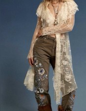 Free People Floral Embroidered Boyfriend Jeans Willow Size 30 NWT