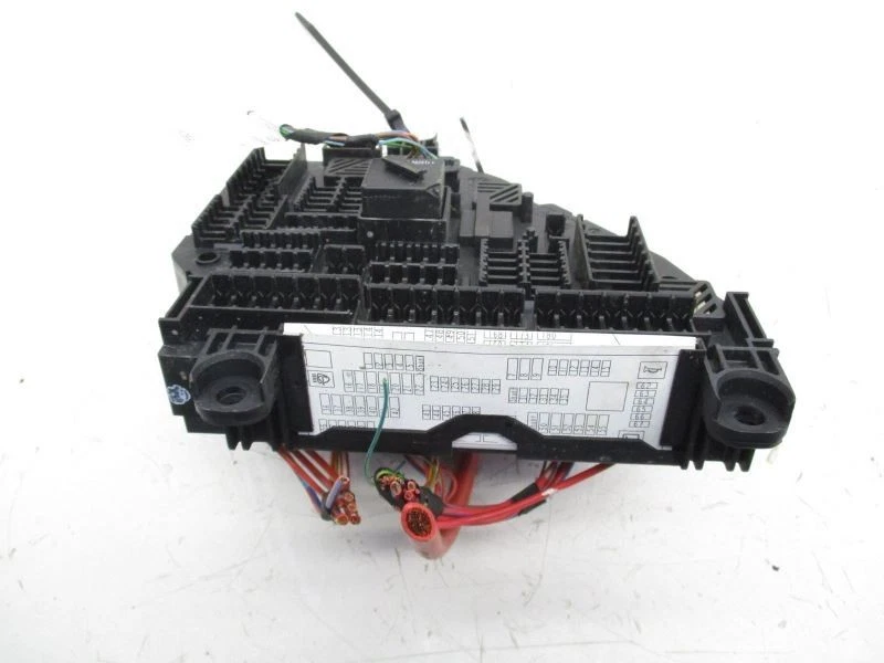 2012-2017 宝马 535i F10 发动机保险丝盒带自动启动-停止 29766 — 第 3/4 张图片