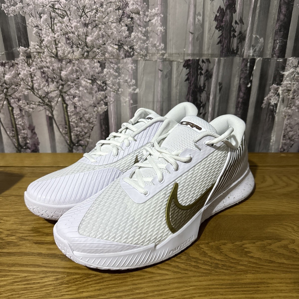 Nike Zoom Vapor Pro 2 Wimbledon Hard Court White Metallic Gold UK