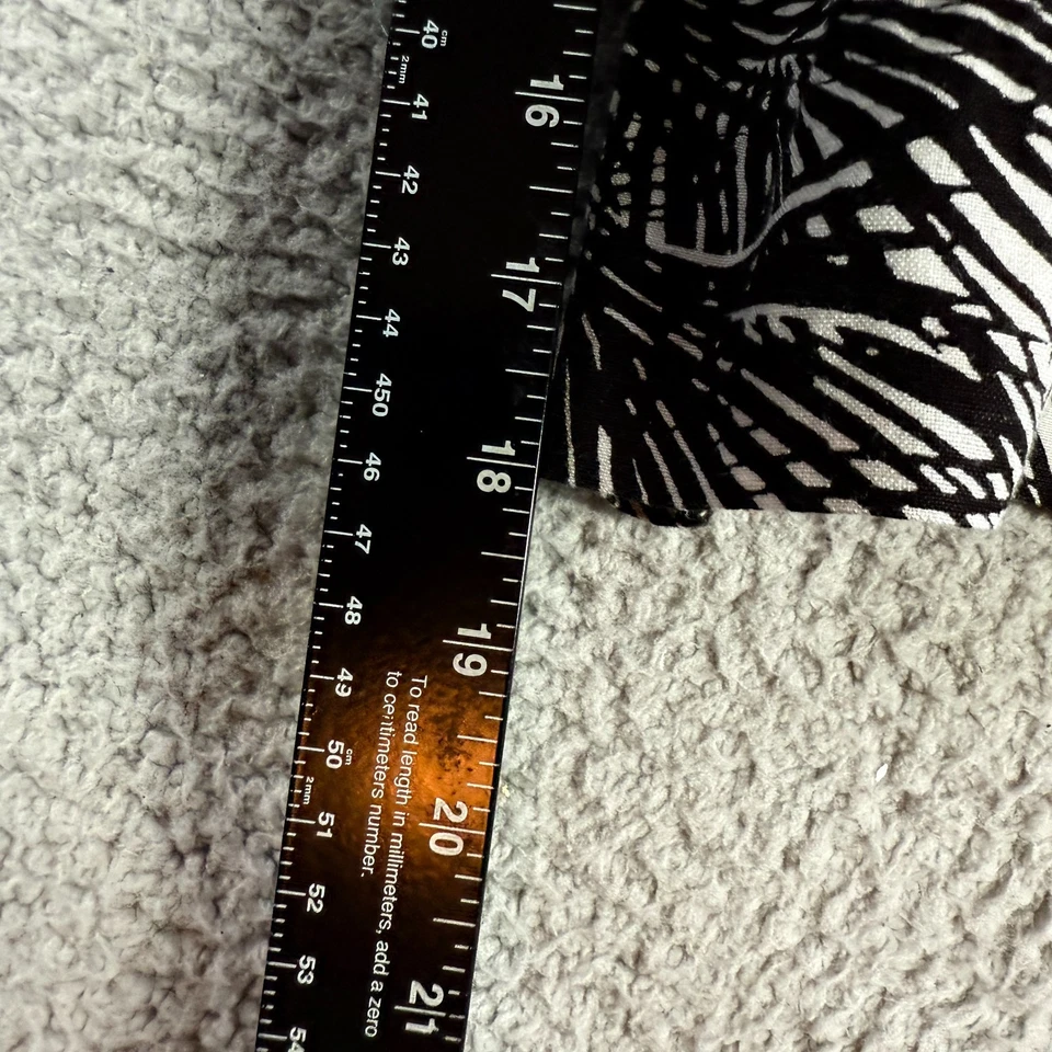 Ruby Rd Black White Womens 18W Plus Tropical Linen Blend High Rise Capri Pants - Image 2 of 4