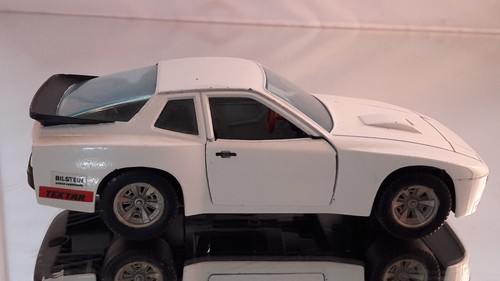 Porsche 924 Turbo - Bburago - White - Picture 4 of 8