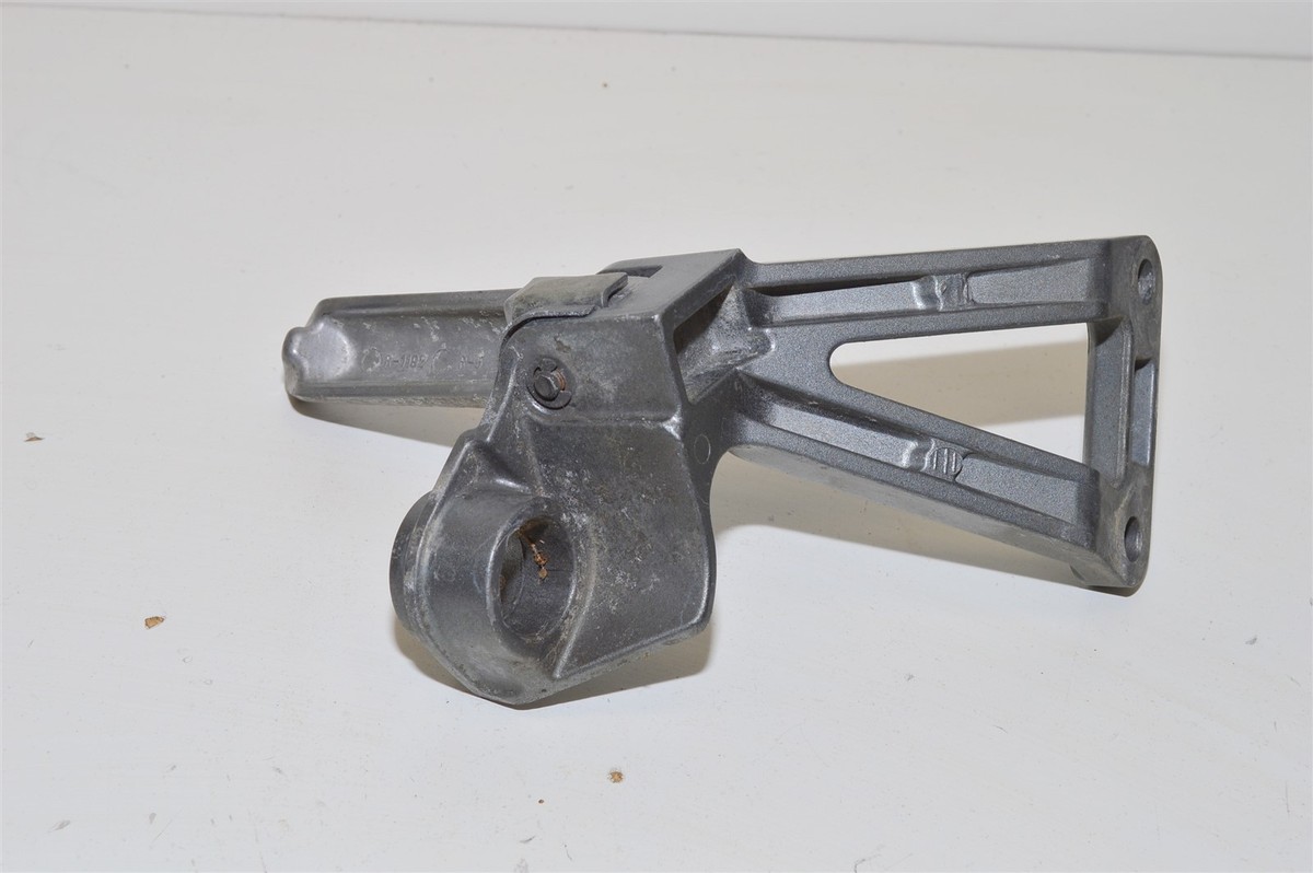 Kawasaki Ninja ZX 6R Passenger Footpeg Bracket Rearset RIGHT