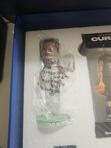 2019-2020 Warriors Bobblehead Set - Picture 3 of 8
