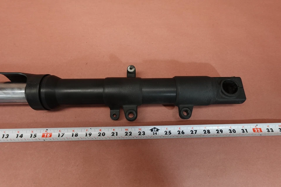 Tubo amortiguador horquilla delantera derecha Yamaha FZ6-S FZ6S FZ6 FZ600 2004-2009 Foto 4 de 4