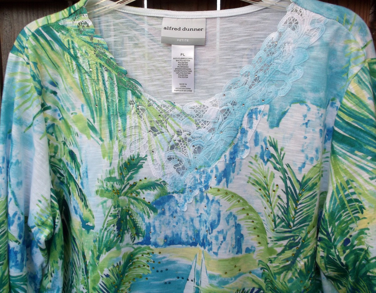 NWOT 💥💎ALFRED DUNNER Petite💎💥 TURKS & CAICOS  3/4 Sleeve Embellished Top PL