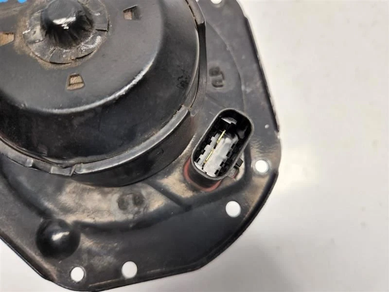 1994-03 Chevrolet S10 Front Blower Motor W/ AC  - Image 2 of 4