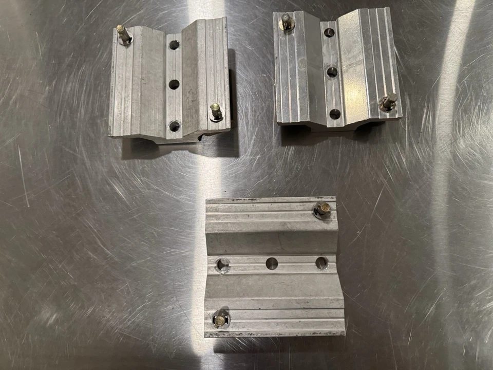 Martin Mac 250 + Krypton Entour Wash 300 Moving Head Spot Truss Mounting Bracket - Image 3 of 4