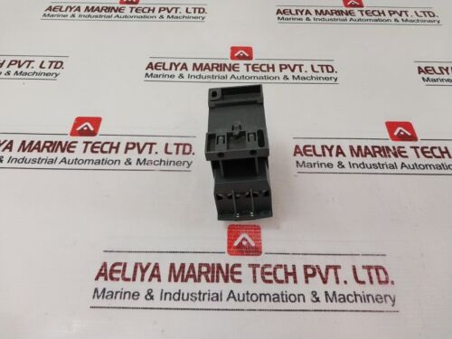Schneider Electric/Telemecanique Lad7B106 Terminal Block with Contactor 12-18A - Picture 2 of 8