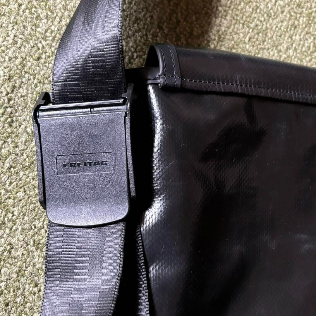 FREITAG F21 NIGHTCLUB - All BLACK Early model RARE Shoulder FREITAG F21 NIGHTCLUB - All BLACK Early model RARE Shoulder