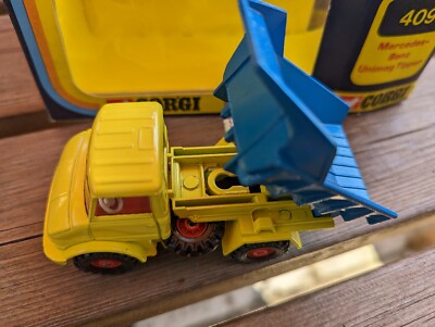 Corgi 409 Mercedes Unimog Tipper In It's Original Box - Near