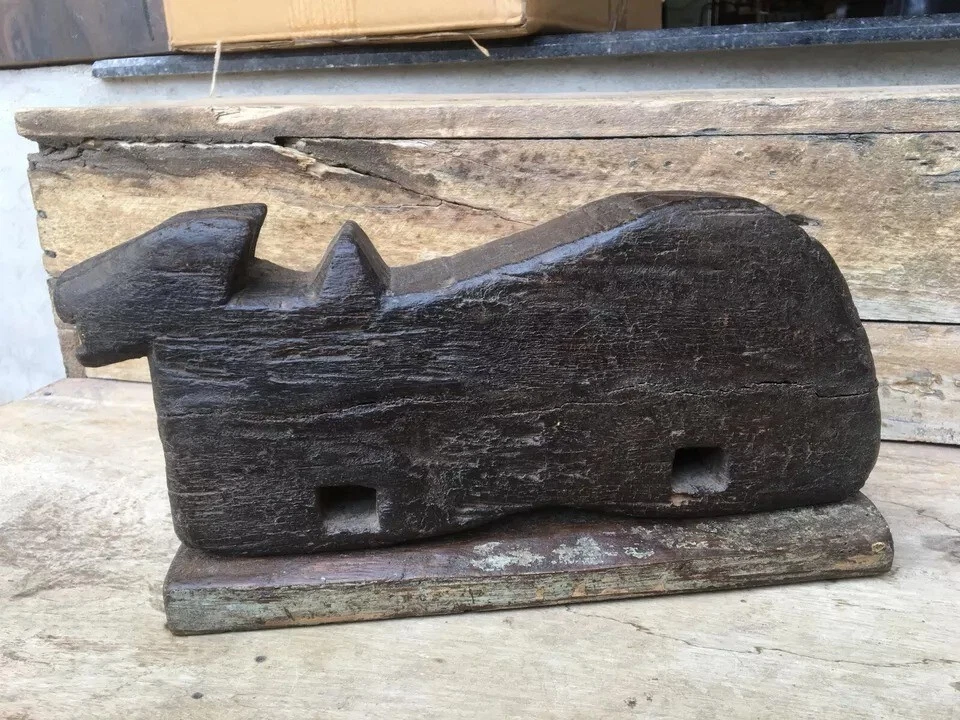 Escultura antiga de madeira esculpida à mão figura hindu divina nandi - Imagem 2 de 4