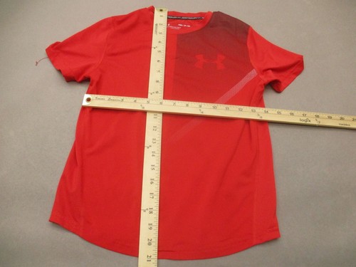 Under Armour HEAT GEAR Size SM Boys Red Short Sleeve Loose Athletic T-Shirt 452 - Picture 2 of 6