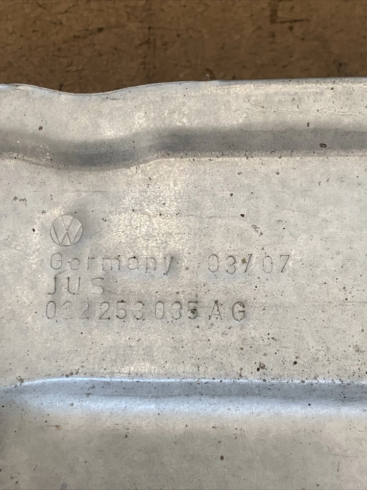 Audi TT Quattro/A3 Quattro 2008-2009 colector de escape protector térmico fabricante de equipos originales Foto 3 de 4