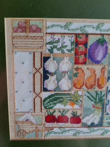 Vintage Cross Stitch Completed Wall Hang Kichen Vegetables Garden Artwork Framed - Picture 5 of 8