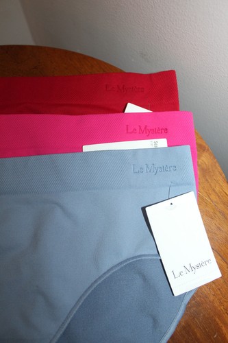 LE MYSTERE SEAMLESS COMFORT HIPSTERS SET OF 3 CHERRY PINK DAIQ WEDGEWOOD SIZE XL - Picture 2 of 14