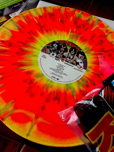 KISS Unmasked 45th Anniversary Splatter Limited LP Vinyl Poster + TShirt L !!!! - Picture 3 of 10