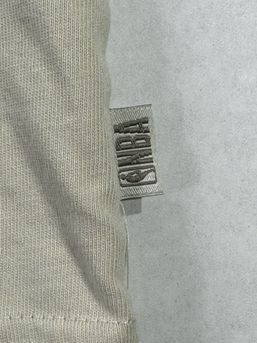 Charlotte Hornets NBA T-Shirt Large Beige Cream Eastern Conference - Picture 5 of 5