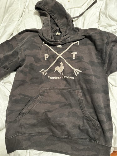 Pharm To Table Sweatshirt - Cannabis Industry Collectable - Picture 1 of 3
