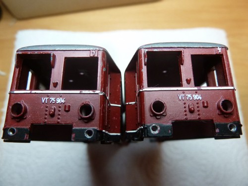 2 Stück Trix Express Gehäuse VT75 noch ganz guter Zustand zum basteln - Bild 5 von 6