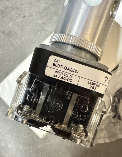 NEW ALLEN-BRADLEY 800T-QA24W ILLUMINATED PUSH BUTTON WHITE LENS W/ GUARD 800-XA - Picture 4 of 9