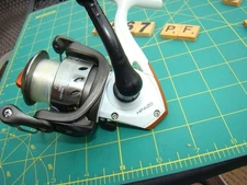 V8567 PF LEW'S HANK PARKER HBA20 SPINNING FISHING REEL