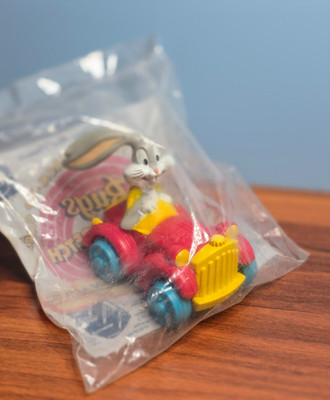 BUGS SUPER STRETCH LIMO ~ McDonalds LOONEY TUNES Happy Meal Toy @1992