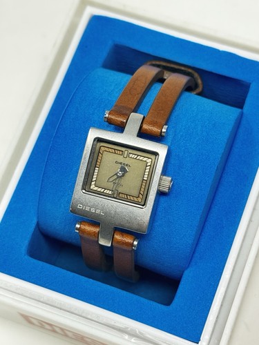 Diesel dZ 5004 Damenuhr Tank Square Lederarmband mit Box " - Bild 2 von 10