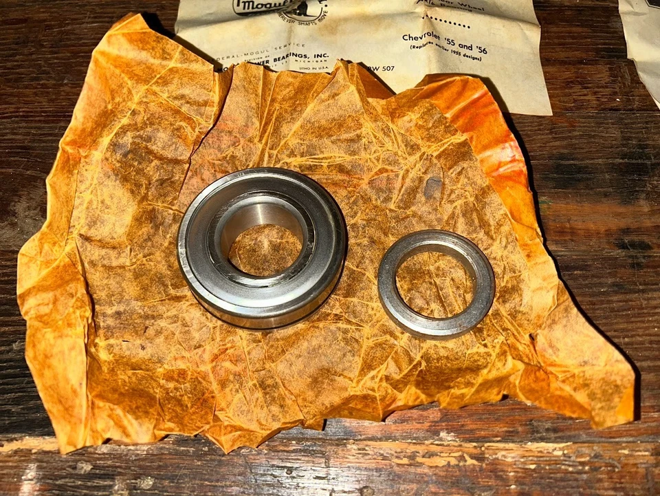 Rodamientos de rueda trasera Corvette NOS BCA 1955-1956 Chevrolet Bel Air Nomad 150 210 Foto 3 de 4