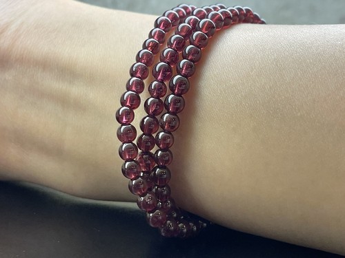Top Grade Untreated Almadine Garnet Beads Bracelet 4.4mm - Picture 6 of 7