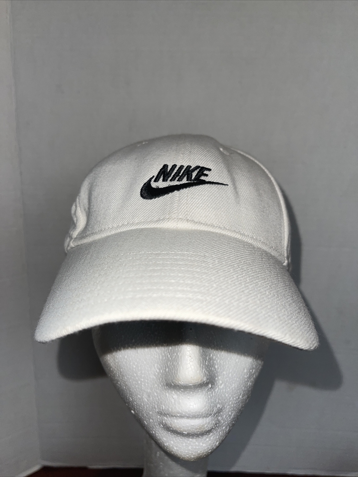 Nike sportswear baseball cap adjustable off white wit… Gem