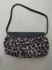 D15 WOMANS WAREHOUSE BROWN ANIMAL PRINT HANDLE STRAP MAGNETIC CLOSE HANDBAG