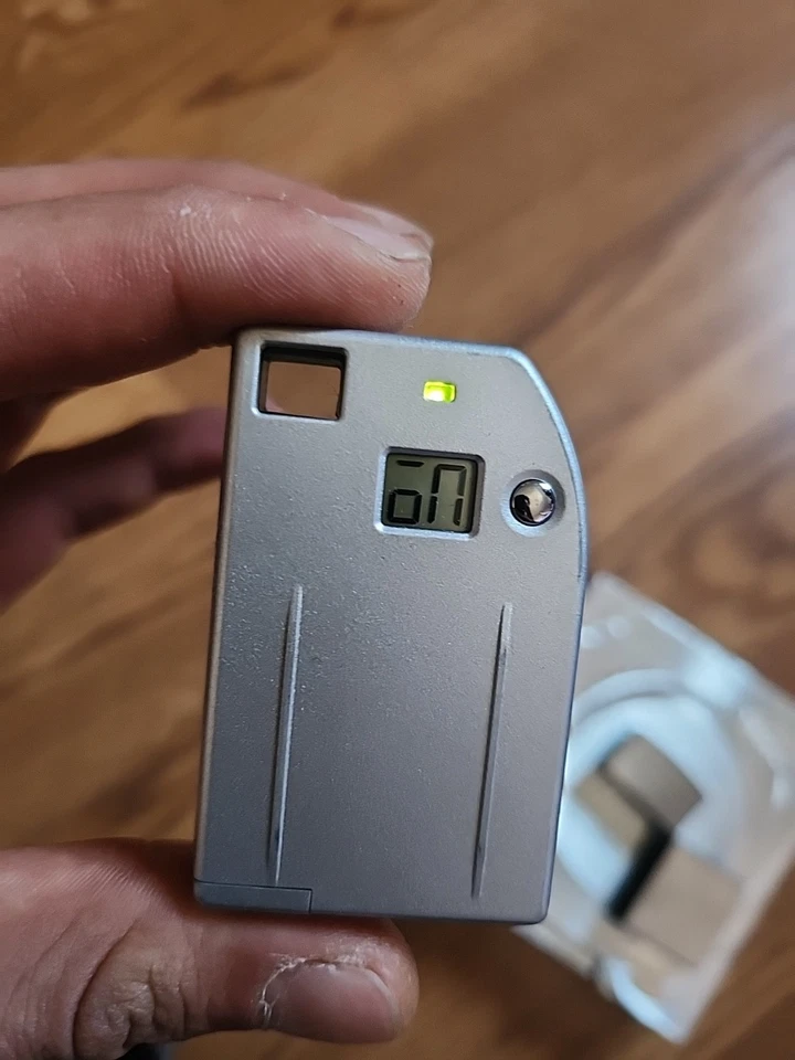 Cámara Digital JB1 007 Zippo Como Nueva PROBADA FUNCIONA Embalaje Original RARA Foto 2 de 4