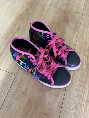 Heelys Kids Trainers Skate Shoes Wheels Lace Black Pink Graffiti