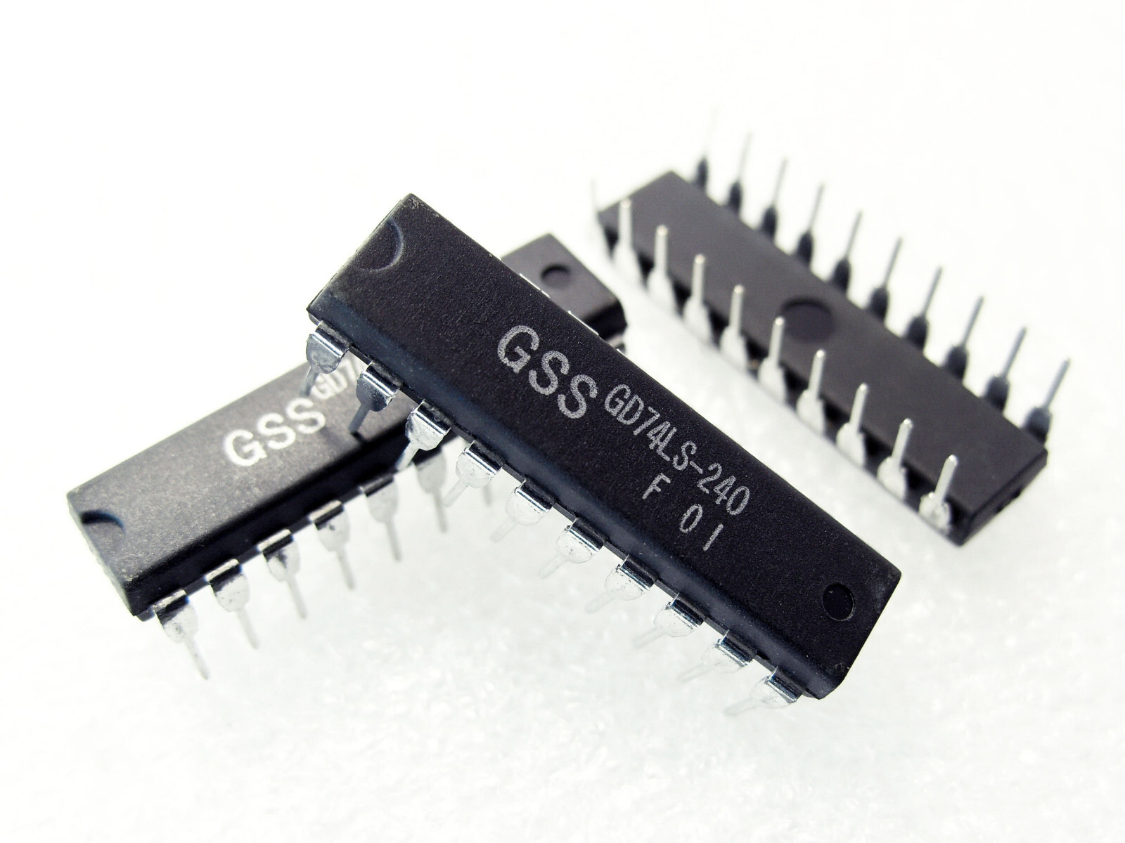 74LS240 [1pcs] Octal 3-STATE Buffer; GD74LS240 IC GoldStar(LG); DIP-20 ...