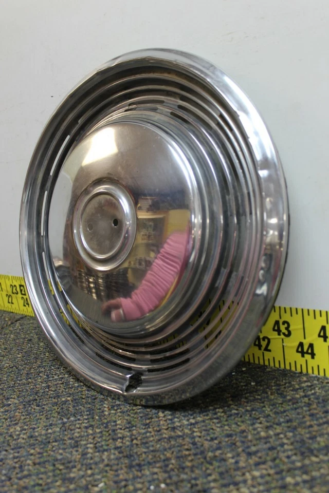 OEM GM 15" Hub Cap Wheel Cover 00491873 495089 1973-74 Pontiac Grand Prix (733) - Image 2 of 3