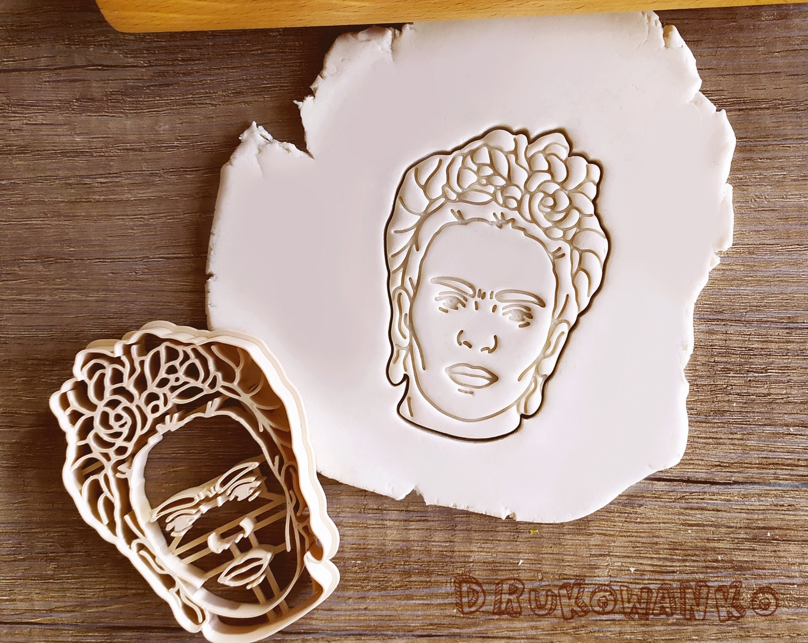 Art Frida Kahlo Portrait Beautiful Famous Cookie Cutter Pastry