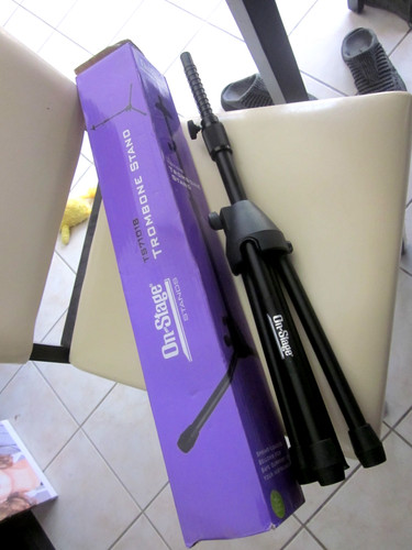 On-Stage Trombone Stand (TS7101B)PARTS MISSING HOLDER ON TOP