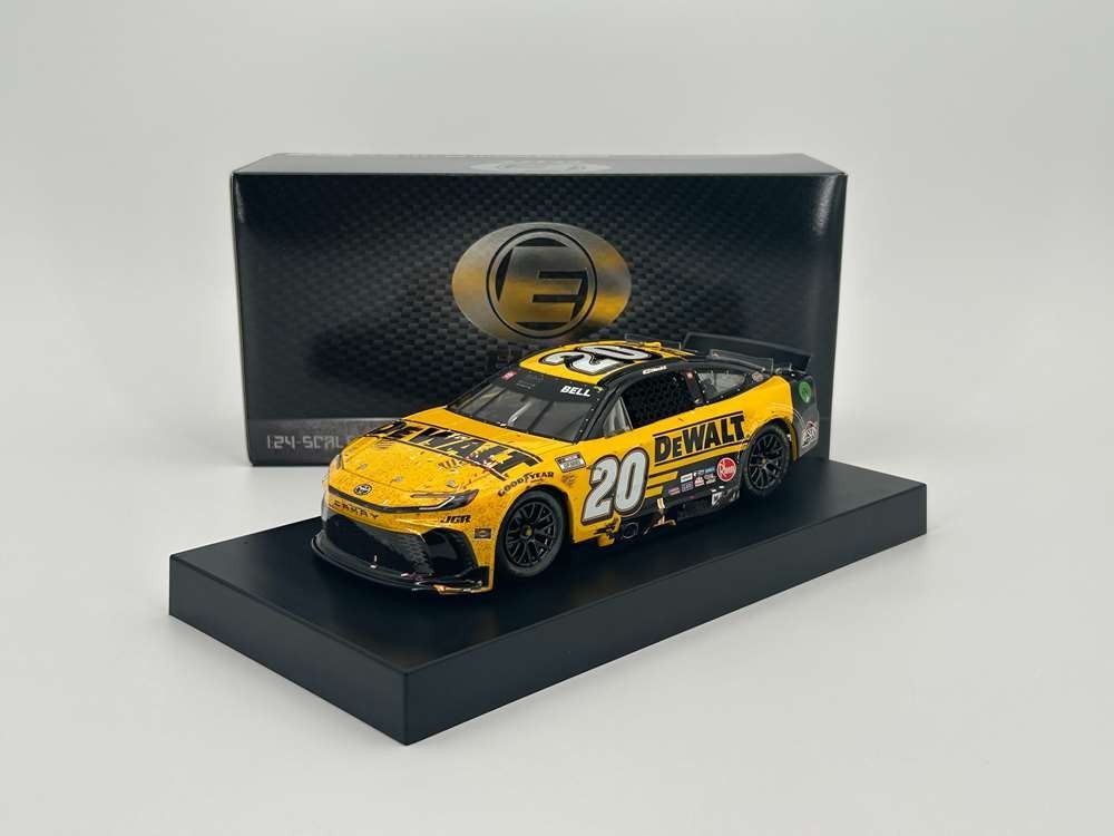 ライオネルレーシング2025 C Bell 20 ミニカー 1/24 Christopher Bell 2025 Lionel #20 DeWalt Atlanta Raced Win Camry