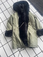 Mantel/Jacke Farbe Navi mit schwarzem Kunstpelz, sehr modisch