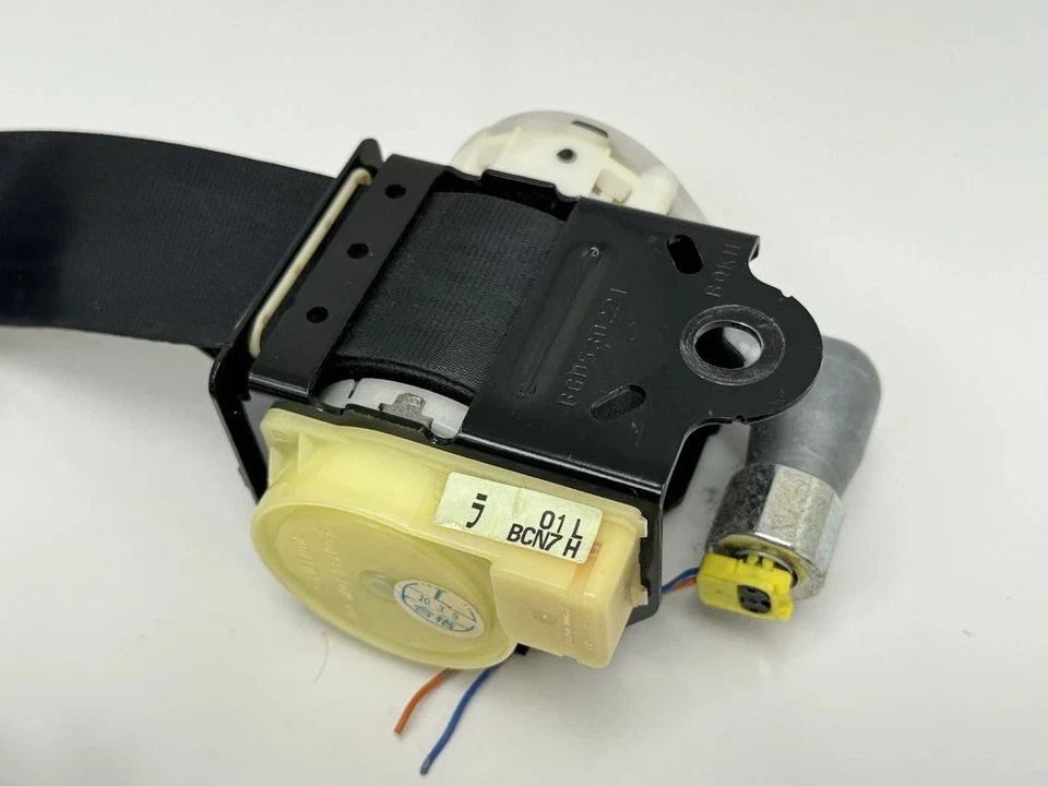 2012-2013 Mazda 3 Sedan Left Driver Seat Belt Retractor Black OEM Foto 4 de 4