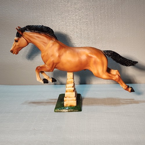 1970s BREYER Jumping Horse Model 300 'StoneWall' Round Mark Mold USA 9" Bay Mint - Imagen 4 de 13