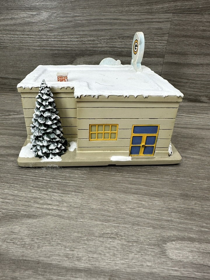 HAWTHORNE VILLAGE NFL GREEN BAY PACKERS CHRISTMAS VILLAGE “Laundromat