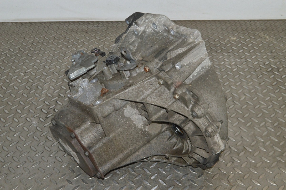 PEUGEOT 3008 1.6 HDi 2015 RHD Manual Gearbox Transmission  