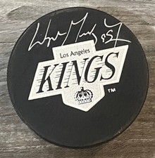 Wayne Gretzky Signed Los Angeles Kings UDA Upper Deck Puck FULL NAME SIG L@@K