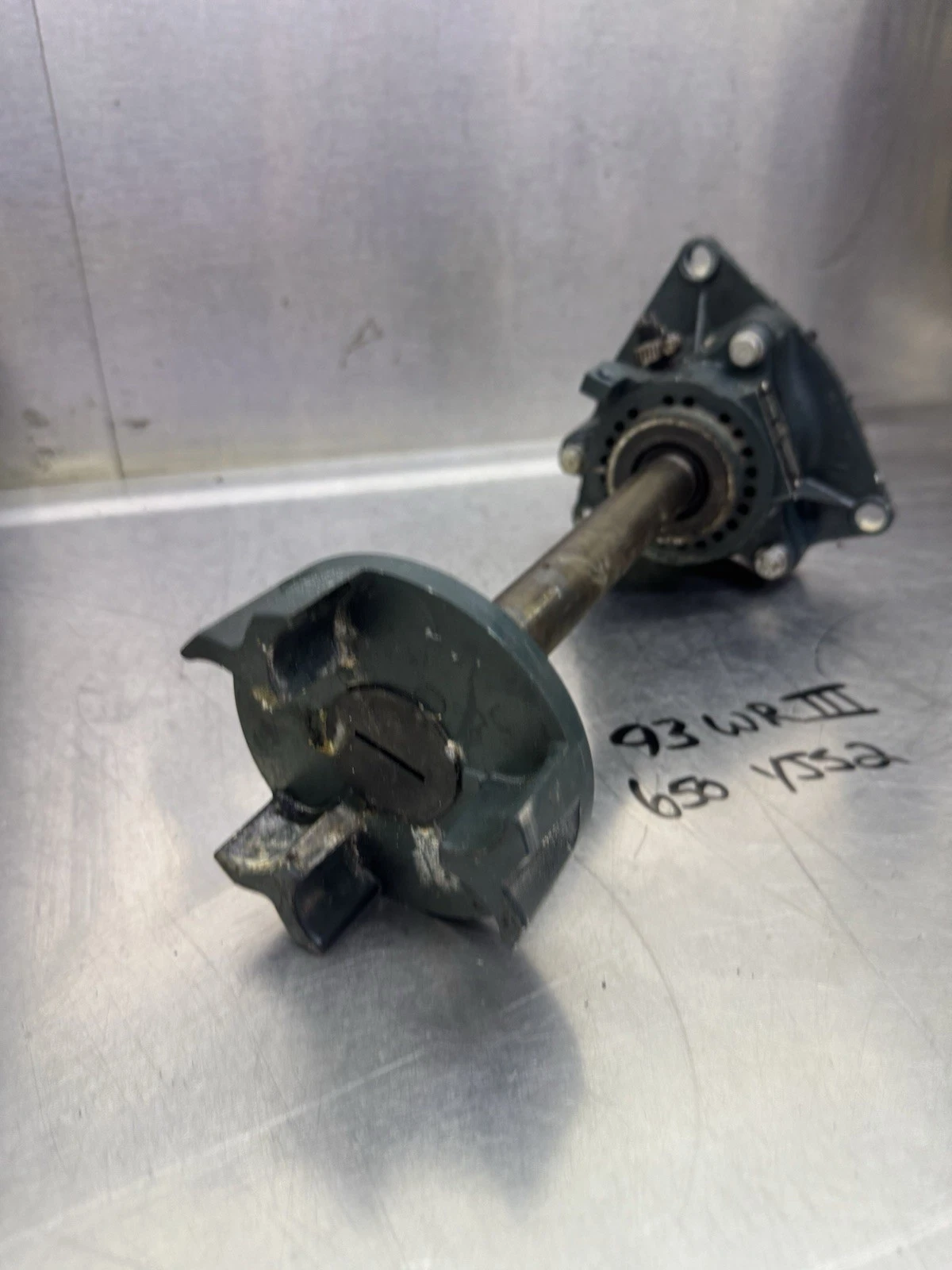 1994 94 93 92 91 YAMAHA WAVE RUNNER 3 701 650 Driveshaft Mid Drive Shaft Yoke